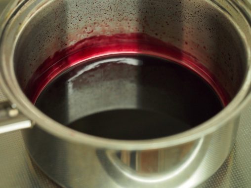 ミロワ状の赤ワイン