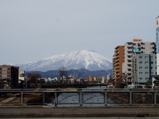 旭橋からの岩手山2025.3.4