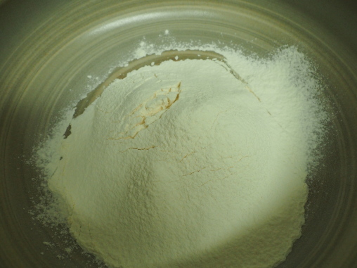 粉をふるう