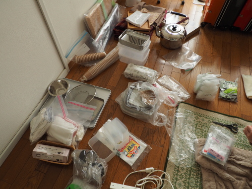 パッキングする荷物をそろえる