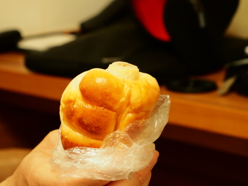 ちくわぱん　どんぐり