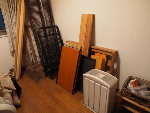 不要な棚を分解してまとめる