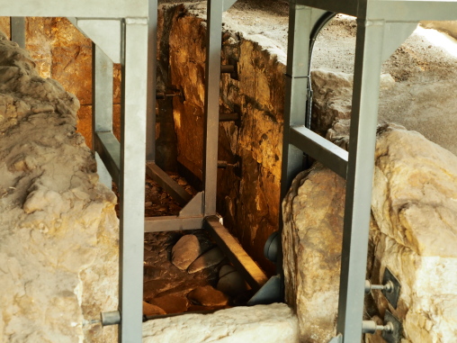 まじかに手軽に1400年前を感じられる場所
