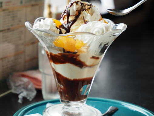 チョコレートパフェ