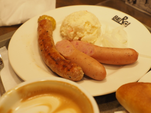 ソーセージ盛り合わせ