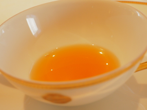 伝統のコンソメスープ