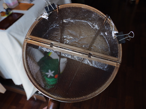 半分アルミで覆った手網