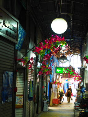 ノスタルジックな浜マーケット