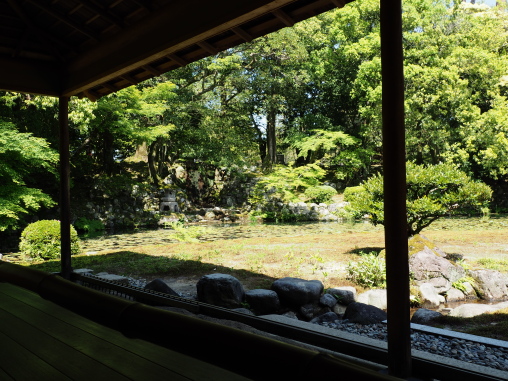 時雨亭から庭