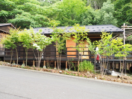 ログハウス　が山香社