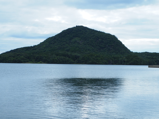 兜山