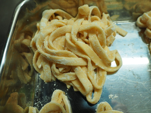 良い感じに太麺製麺