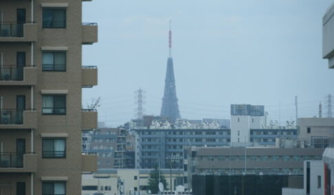 工事中　三山の電波塔